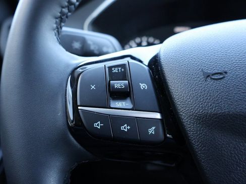 Used 2022 Ford Escape SE w/ SE Sport Appearance Package image 27