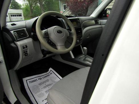 Used 2013 Subaru Forester 2.5X Premium w/ All-Weather Plus Pkg image 11