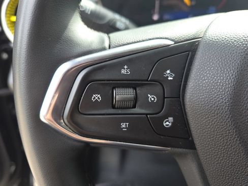 Certified 2024 Chevrolet Trax ACTIV w/ Sunroof Package FWD image 18