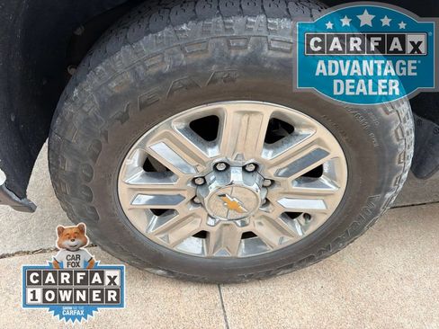 Used 2025 Chevrolet Silverado 2500 High Country w/ High Country Premium Package AWD/4WD image 9
