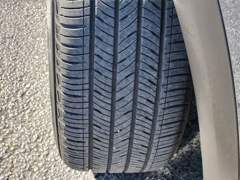 Certified 2024 Kia Seltos EX image 10