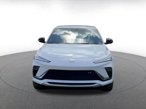 Used 2025 Buick Envista Sport Touring image 4