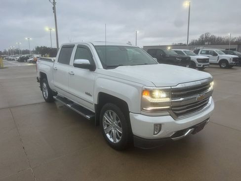 Used 2018 Chevrolet Silverado 1500 High Country image 5