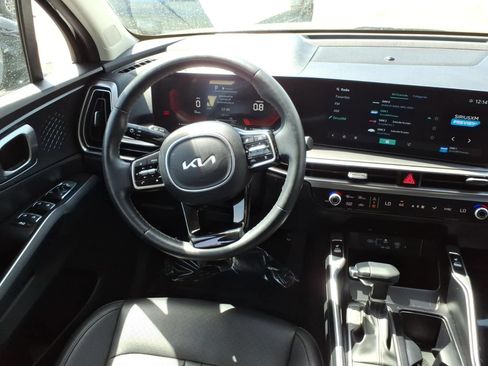 Used 2024 Kia Sorento EX AWD/4WD image 19