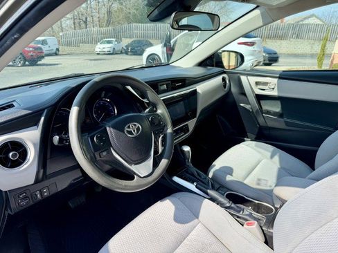 Used 2018 Toyota Corolla LE image 5