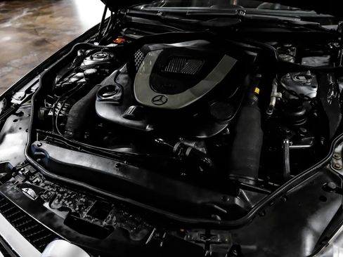 Used 2011 Mercedes-Benz SL 550 w/ Premium I Pkg image 33