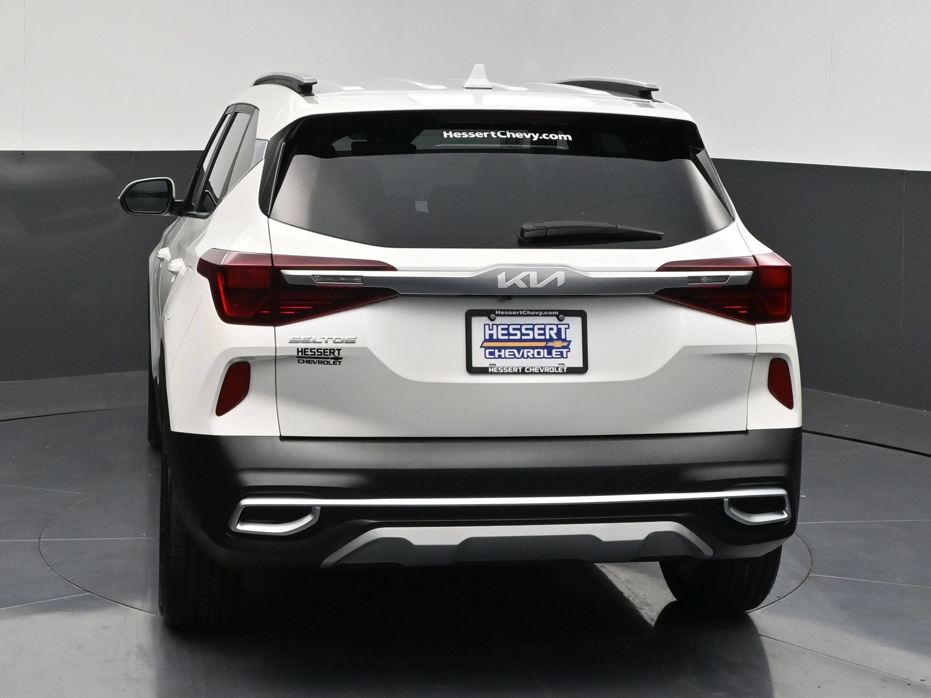 Used 2023 Kia Seltos S w/ Navigation Package FWD image 7