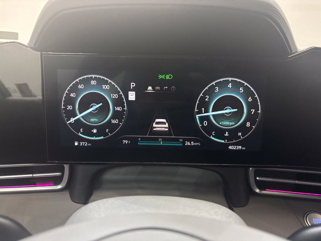 Used 2025 Hyundai Elantra SEL FWD image 14
