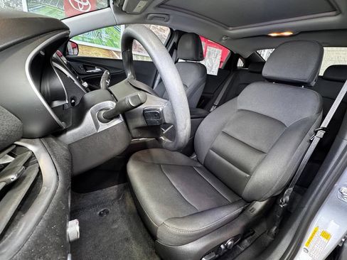 Used 2024 Chevrolet Malibu LT FWD image 18