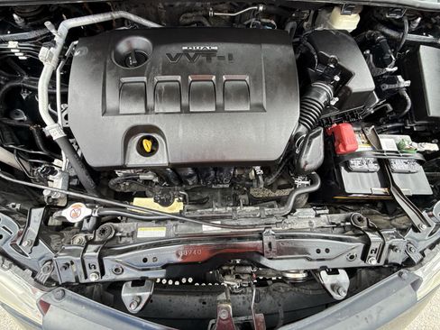 Used 2019 Toyota Corolla LE FWD image 17