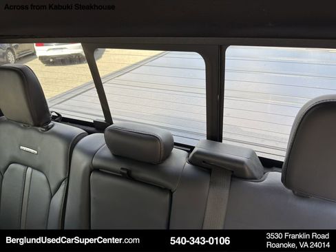 Used 2016 Ford F150 Platinum w/ Equipment Group 701A Luxury image 30