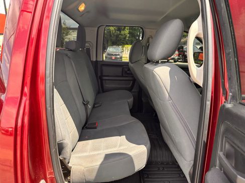 Used 2017 RAM 1500 Express w/ Express Value Package AWD/4WD image 15