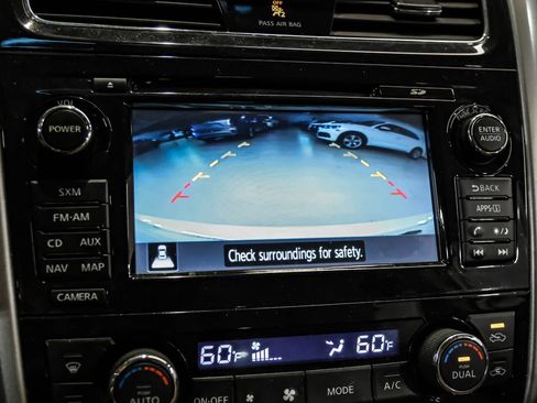 Used 2015 Nissan Altima 3.5 SL FWD image 24