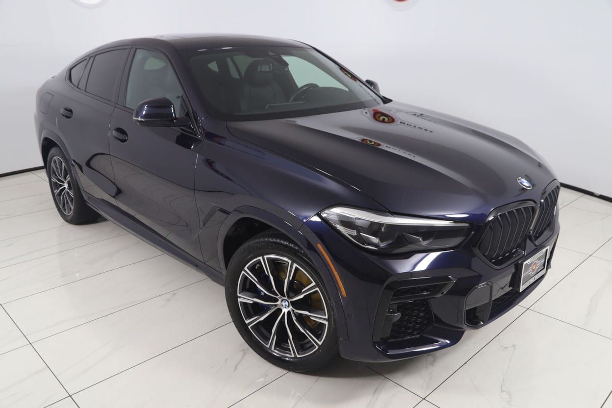 Used 2023 BMW X6 xDrive40i w/ M Sport Package AWD/4WD image 17
