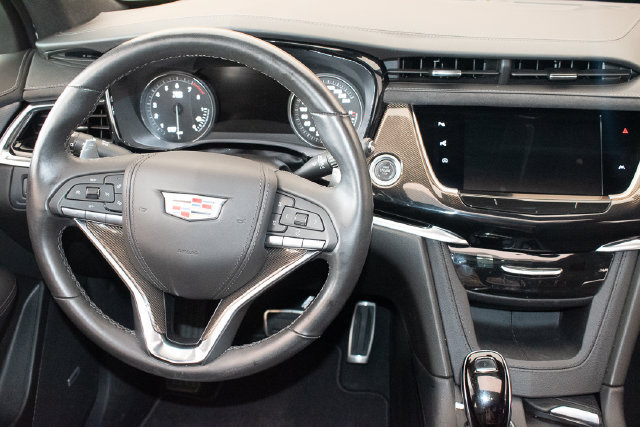 Used 2024 Cadillac XT6 Sport w/ LPO, ONYX Package AWD/4WD image 18