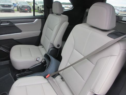 New 2026 GMC Acadia Elevation w/ Elevation Premium Package AWD/4WD image 13