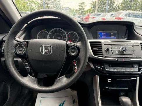 Used 2016 Honda Accord LX image 17