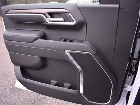 New 2026 Chevrolet Silverado 1500 LT image 32