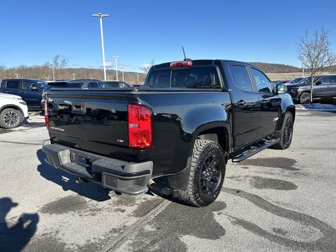 Used 2022 Chevrolet Colorado Z71 w/ Z71 Midnight Edition image 7