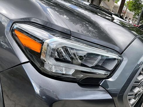 Used 2022 Toyota Tacoma TRD Sport RWD image 28