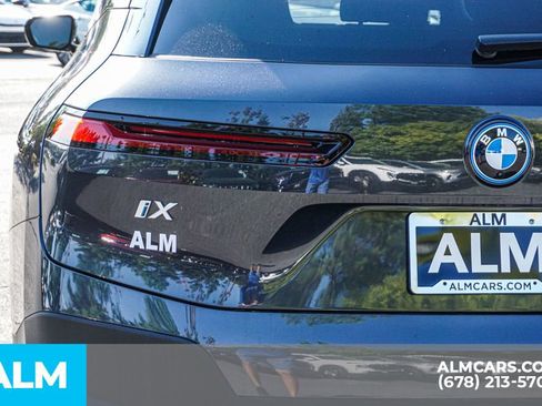 Used 2022 BMW iX xDrive50 w/ Dynamic Handling Package image 14