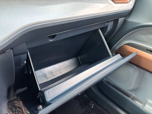 Used 2022 Ford Maverick Lariat w/ Lariat Luxury Package FWD image 45