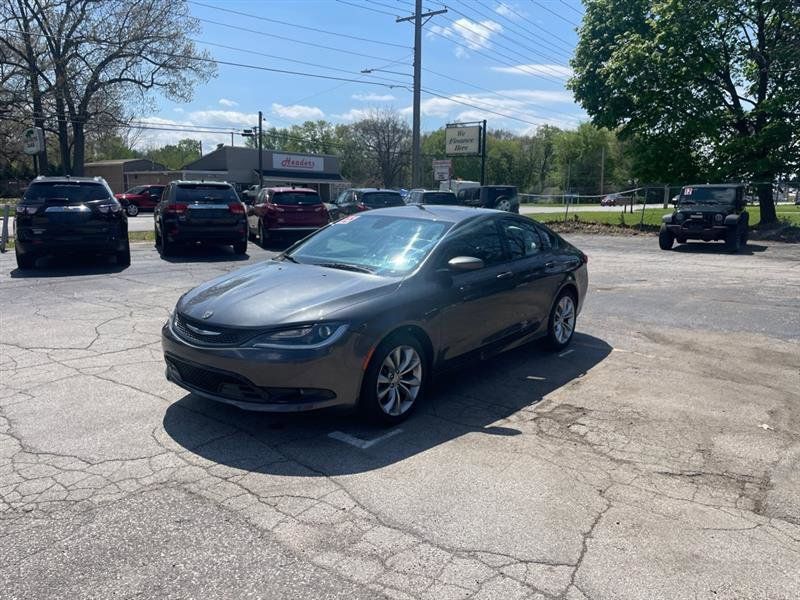Used 2015 Chrysler 200 S FWD image 1