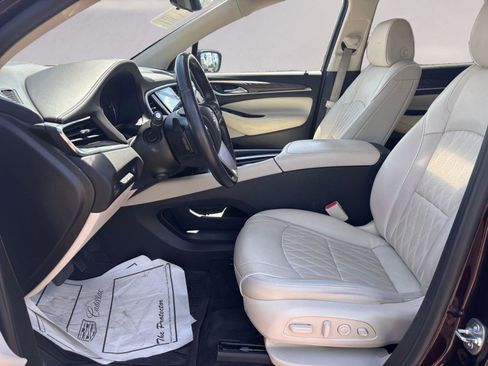 Used 2024 Buick Enclave Avenir w/ Avenir Technology Package image 9