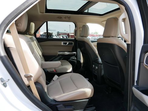 Certified 2020 Ford Explorer XLT w/ Equipment Group 202A AWD/4WD image 9