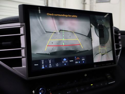 Used 2023 Toyota Tundra Platinum image 19