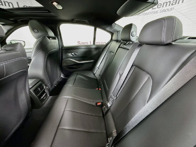 New 2026 BMW 330i xDrive Sedan w/ Premium Package AWD/4WD image 26