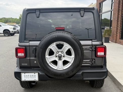 Used 2020 Jeep Wrangler Sport AWD/4WD image 5