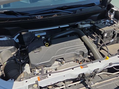 Used 2023 Chevrolet Equinox LT image 16