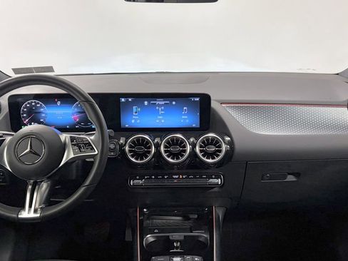 Certified 2025 Mercedes-Benz GLA 250 4MATIC image 3