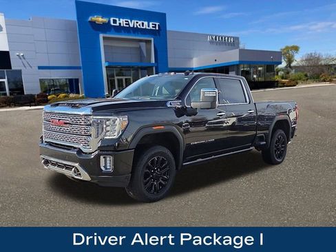 Used 2023 GMC Sierra 3500 Denali w/ Denali Black Diamond Edition image 4