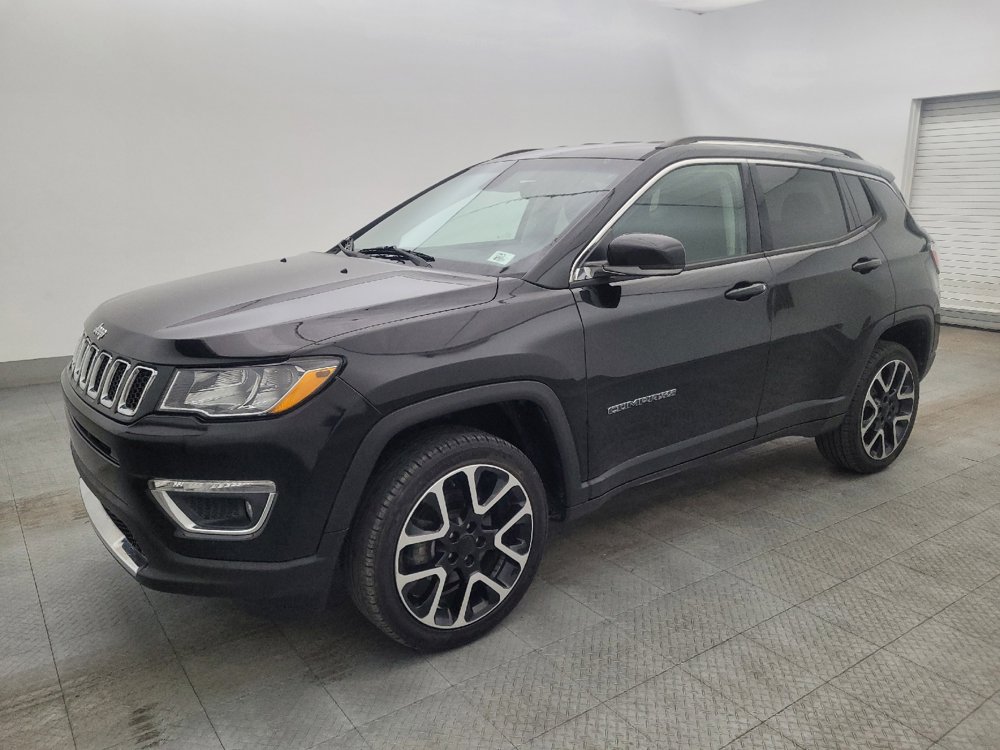Used 2017 Jeep Compass Limited w/ Navigation Group AWD/4WD image 2