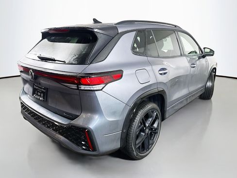 New 2026 Volkswagen Tiguan SE R-Line image 7