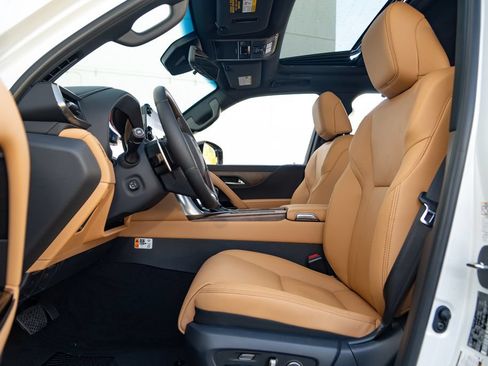 New 2026 Lexus LX 600 4WD w/ Luxury Package image 16