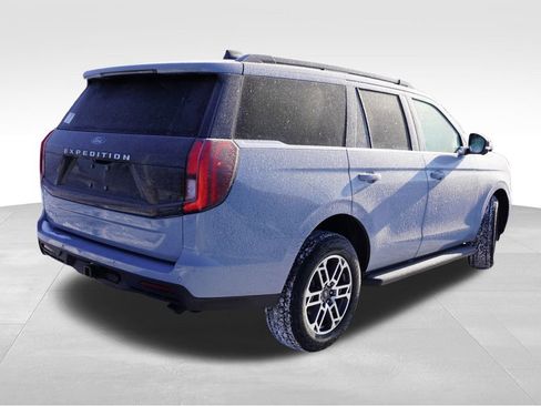 New 2025 Ford Expedition Active image 3