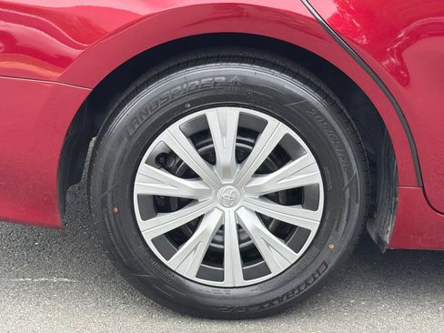 Used 2020 Toyota Camry LE w/ Sunroof Package FWD image 6