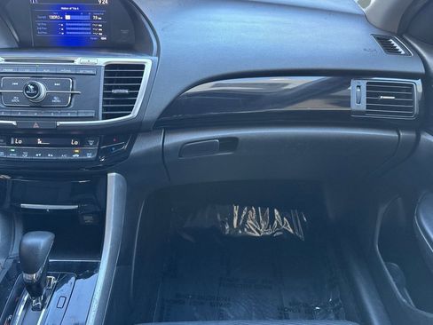 Used 2017 Honda Accord LX image 28