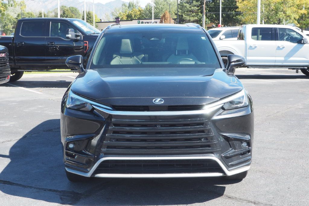 Used 2024 Lexus TX 500h AWD w/ Technology Package image 2