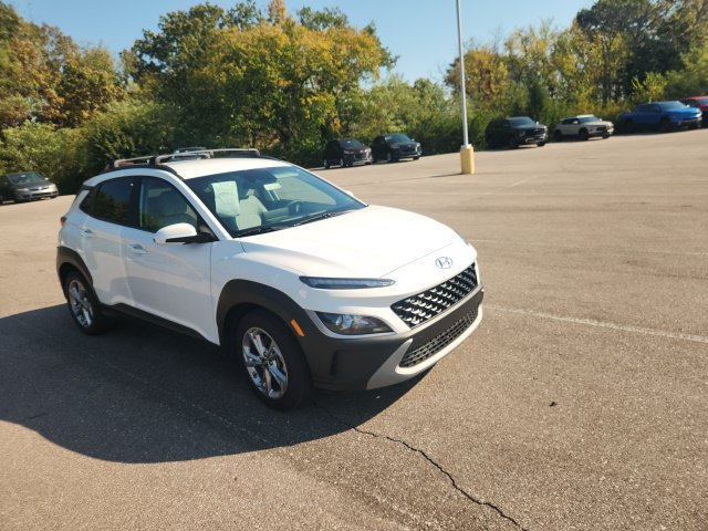 Used 2023 Hyundai Kona SEL AWD/4WD image 4