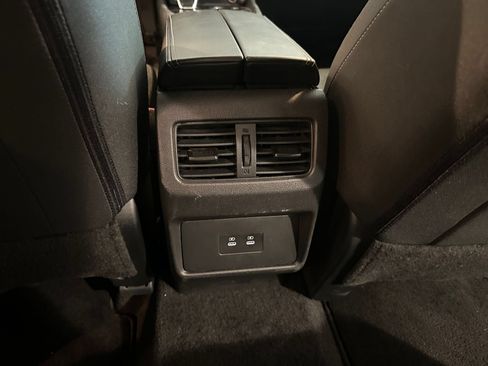 Used 2025 Nissan Rogue SV FWD image 24