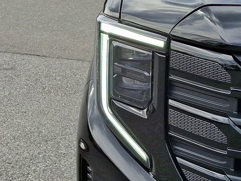 Used 2026 GMC Sierra 1500 Elevation image 11