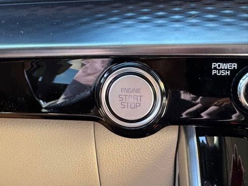 Certified 2023 Kia Carnival SX Prestige FWD image 26