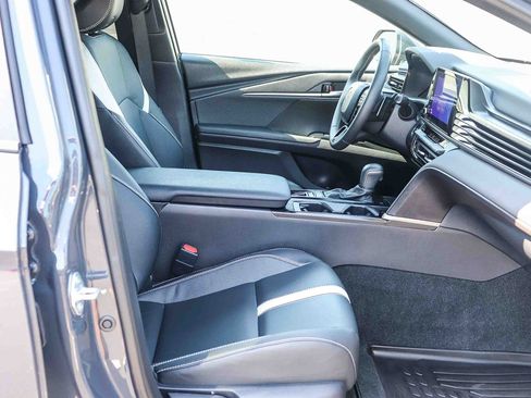 Certified 2025 Toyota Camry SE FWD image 20