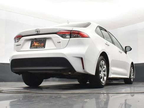 Used 2025 Toyota Corolla LE image 13