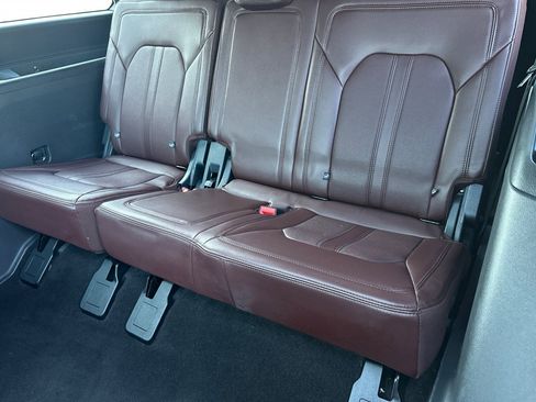 Used 2023 Ford Expedition Limited image 16