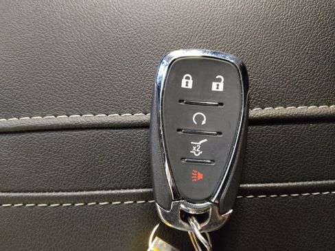Used 2024 Chevrolet Blazer LT w/ Convenience Package FWD image 32